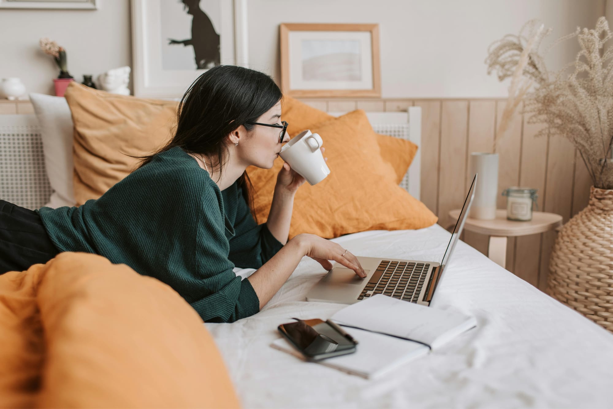 Decluttering Your Desk: A Step-by-Step Guide